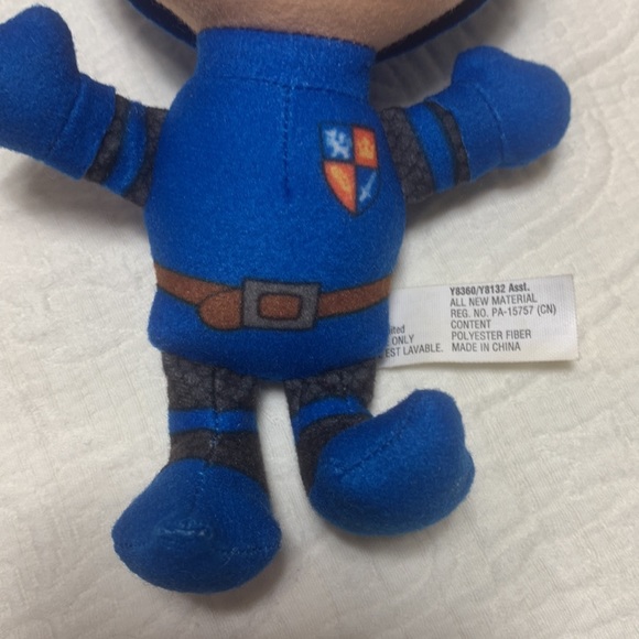 7” Mike the Knight Plush - Nickelodeon - Picture 4 of 8